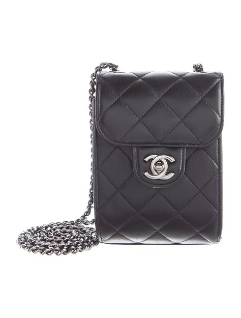 chanel cross body handbag